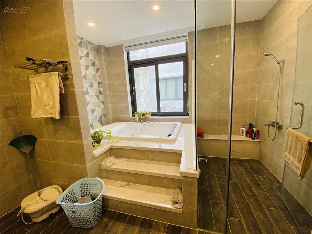 Bán nhà mặt tiền 9a kdc trung sơn, hầm, 6 lầu, thang máy chỉ 66 tỷ
