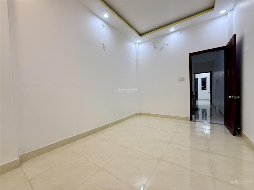 Bán nhà hxh an dương vương quận 8, 1 trệt, 2 lầu sân thượng, 4 pn chỉ 6 tỷ