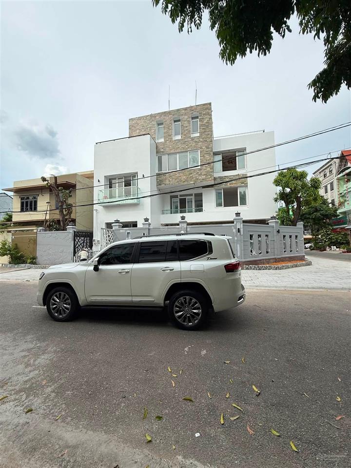 Bán biệt thự mặt tiền lô gốc khu tên lửa, bình tân, 4 lầu thang máy, hồ bơi, 388m2, chỉ 39,5 tỷ