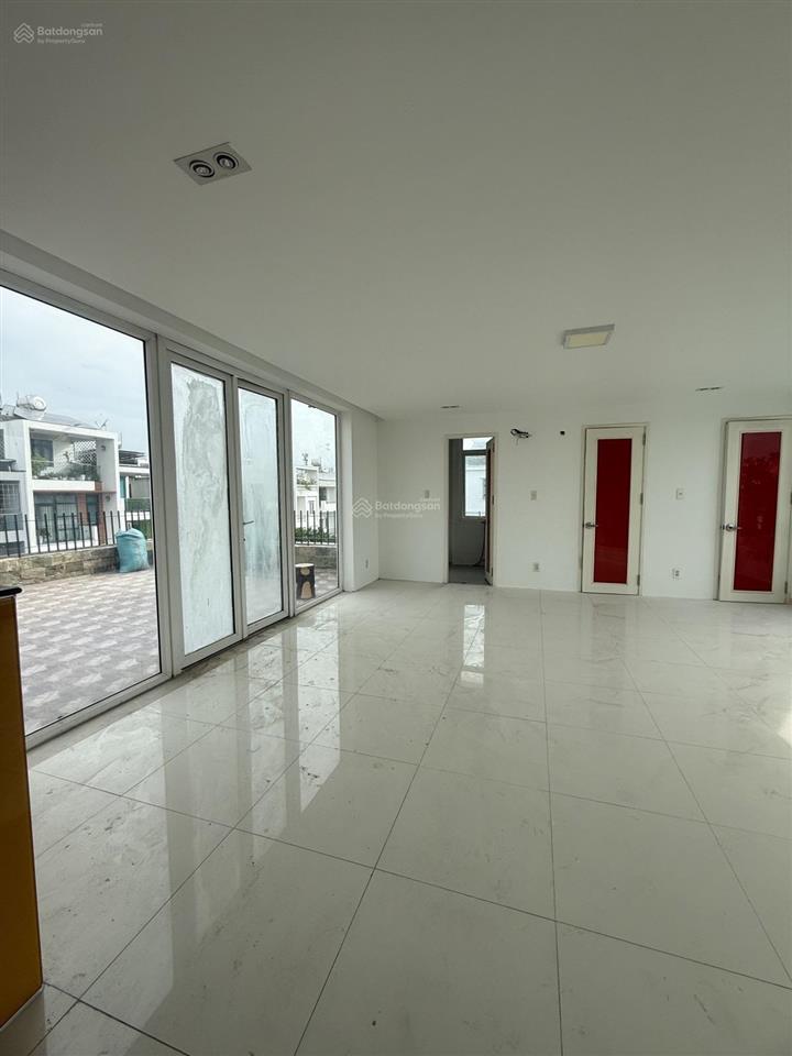 Bán biệt thự mặt tiền lô gốc khu tên lửa, bình tân, 4 lầu thang máy, hồ bơi, 388m2, chỉ 39,5 tỷ
