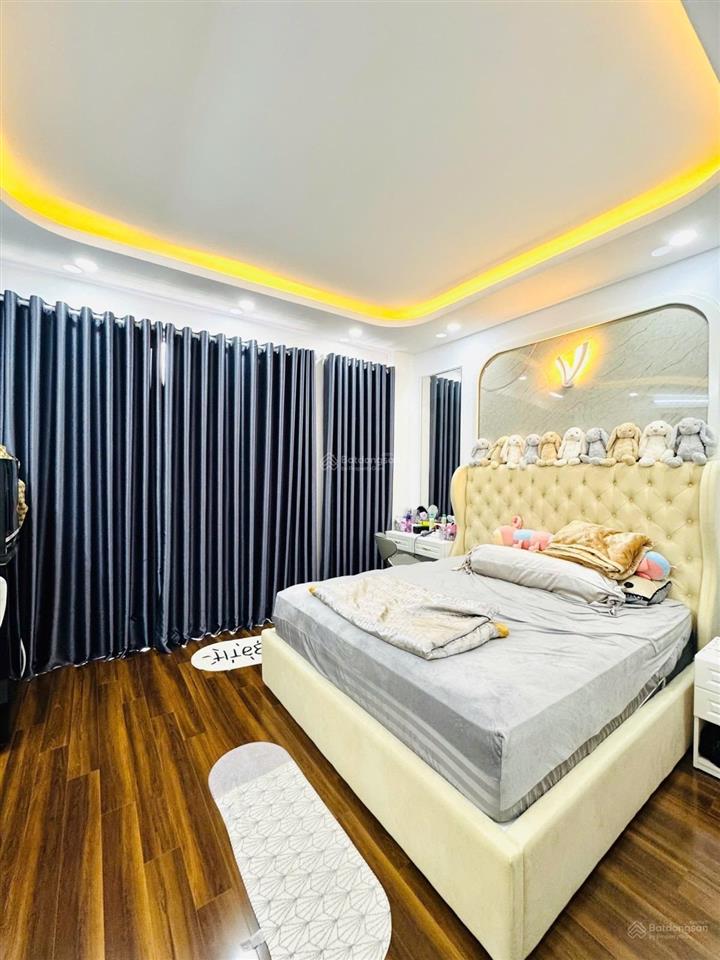 Bán nhà hxh hương lộ 2, bình tân, 5 lầu, 4pn, chỉ 7 tỷ