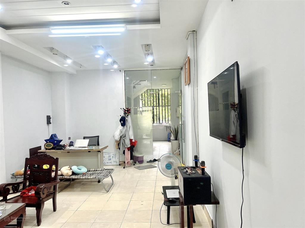Bán nhà mặt tiền đường bạch đằng, phường 2 tân bình, hầm, thang máy, 7 lầu chỉ 30 tỷ