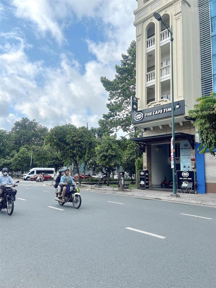 Bán nhà mặt tiền đường bạch đằng, phường 2 tân bình, hầm, thang máy, 7 lầu chỉ 30 tỷ