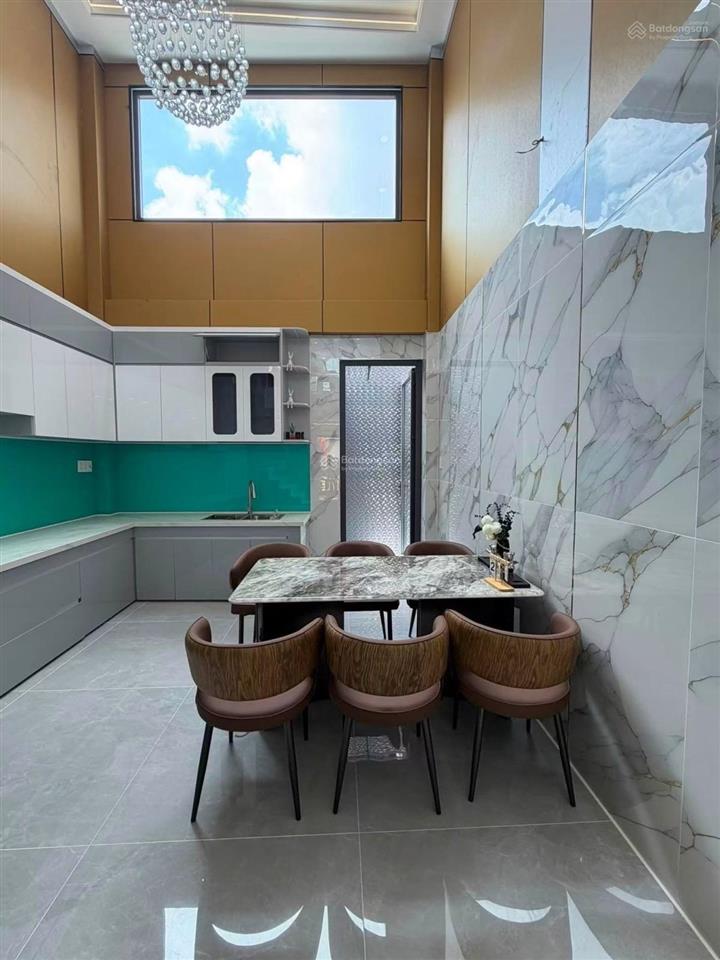 Bán nhà 5 lầu, đường 10m, 5pn, hương lộ 2, dt 60m2 chỉ 8,6 tỷ