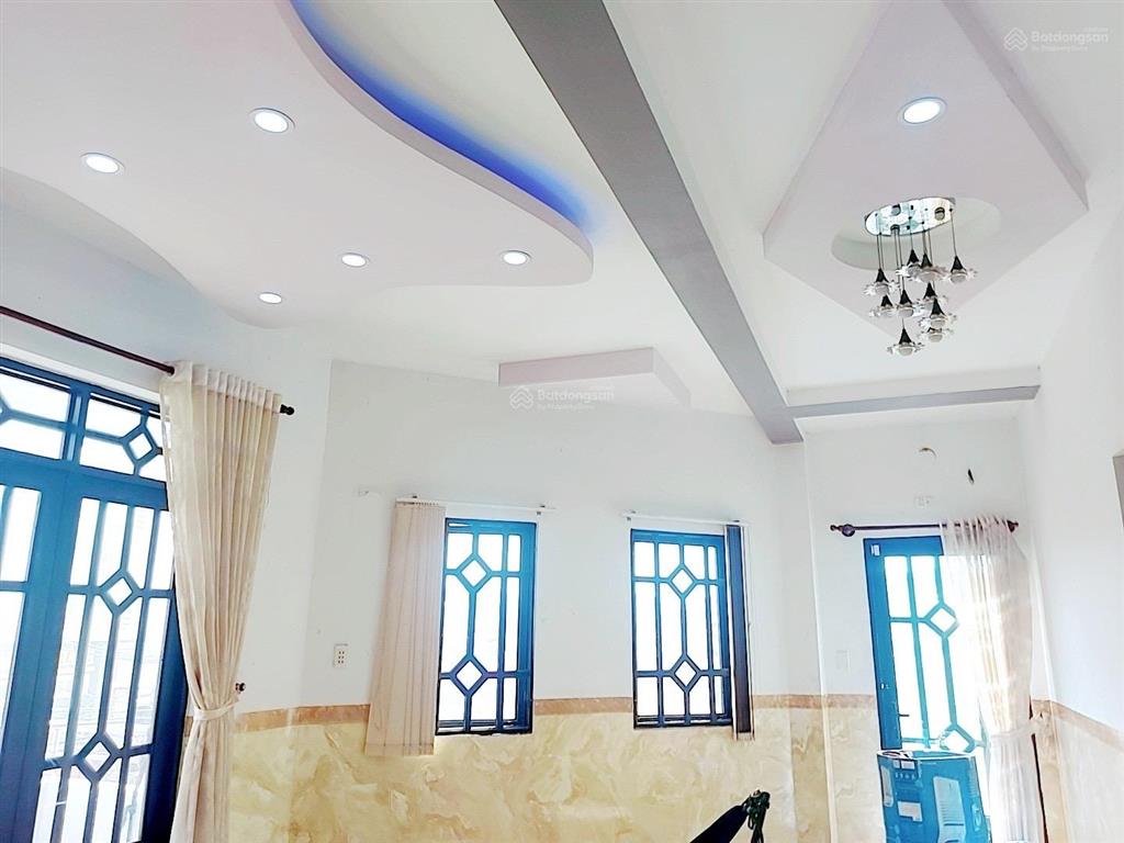 Bán nhà lô gốc, 4 lầu, 158m2, ngang 9,3m, đường lê đình dương, an lạc, bình tân, chỉ 8,8 tỷ