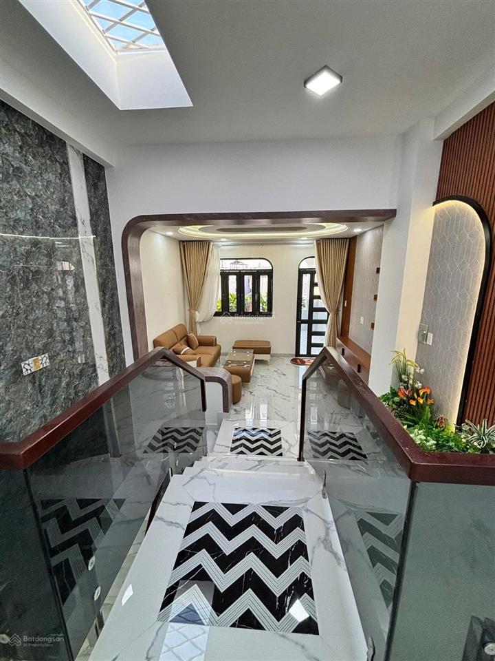 Bán nhà 6 lầu, thang máy mã lò, bình tân, 5pn, 88m2 chỉ 8,95 tỷ