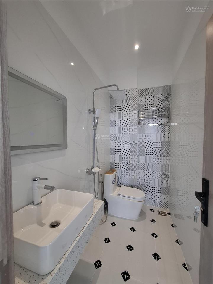 Bán nhà mặt tiền trần thị trọng, phường 15 tân bình 7 lầu, thang máy , 7pn , 70m2 chỉ 17,5 tỷ