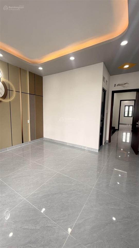 Bán nhà 5 lầu, 5 pn, đường 8m, 80m2, tây lân, bình tân chỉ 8 tỷ