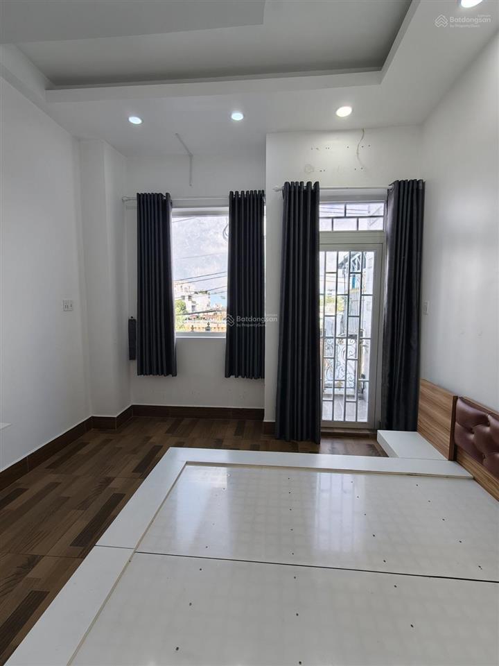 Bán nhà mặt tiền phường 16, quận 8, 4 lầu 5pn, dt 86m2 chỉ 9,3 tỷ