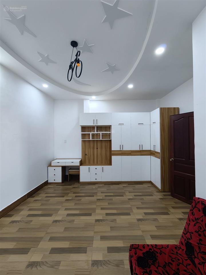 Bán nhà mặt tiền phường 16, quận 8, 4 lầu 5pn, dt 86m2 chỉ 9,3 tỷ