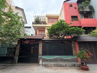 Bán biệt thự cổ quận 10, 3 lầu, 8pn, 182m2 chỉ 46,5 tỷ