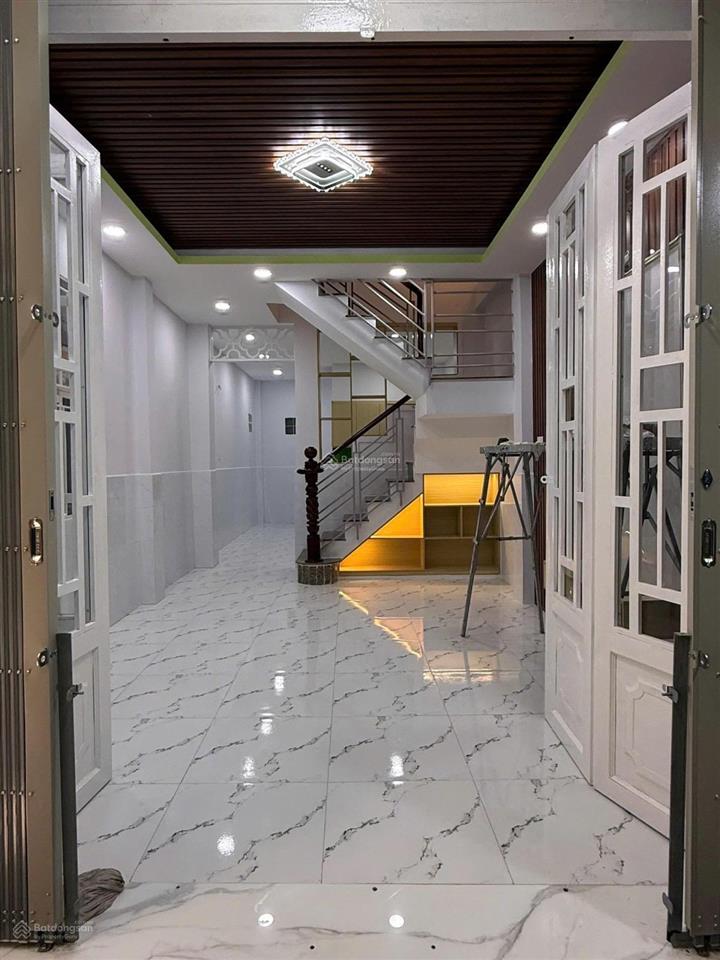 Bán nhà 3 lầu, 4pn lê thành phương quận 8 chỉ 4,88 tỷ