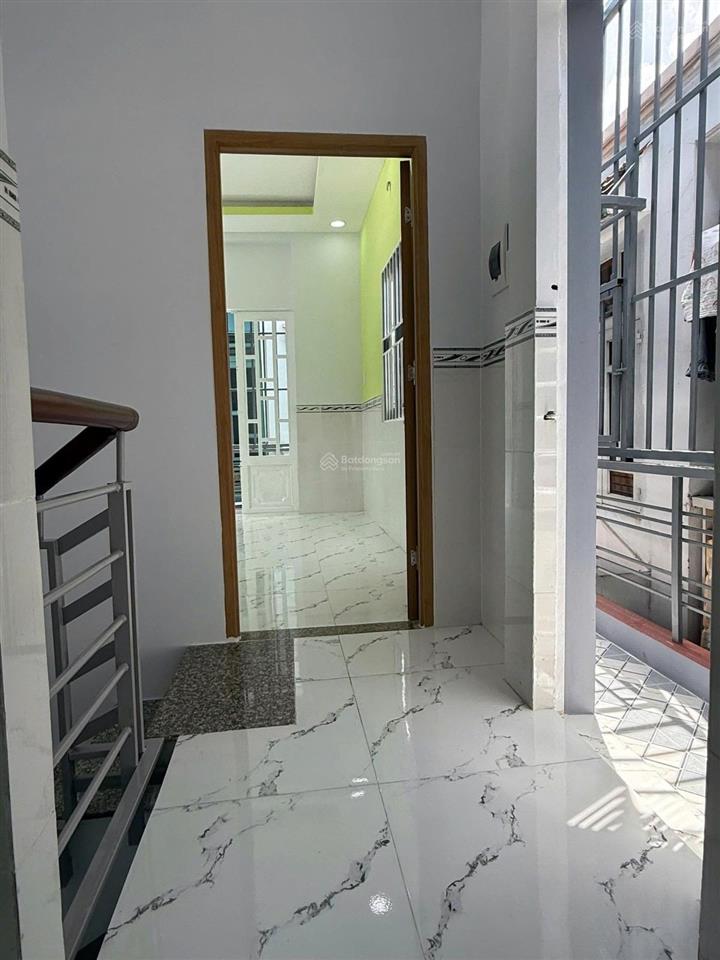 Bán nhà 3 lầu, 4pn lê thành phương quận 8 chỉ 4,88 tỷ