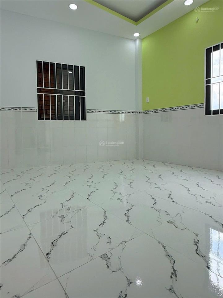 Bán nhà 3 lầu, 4pn lê thành phương quận 8 chỉ 4,88 tỷ