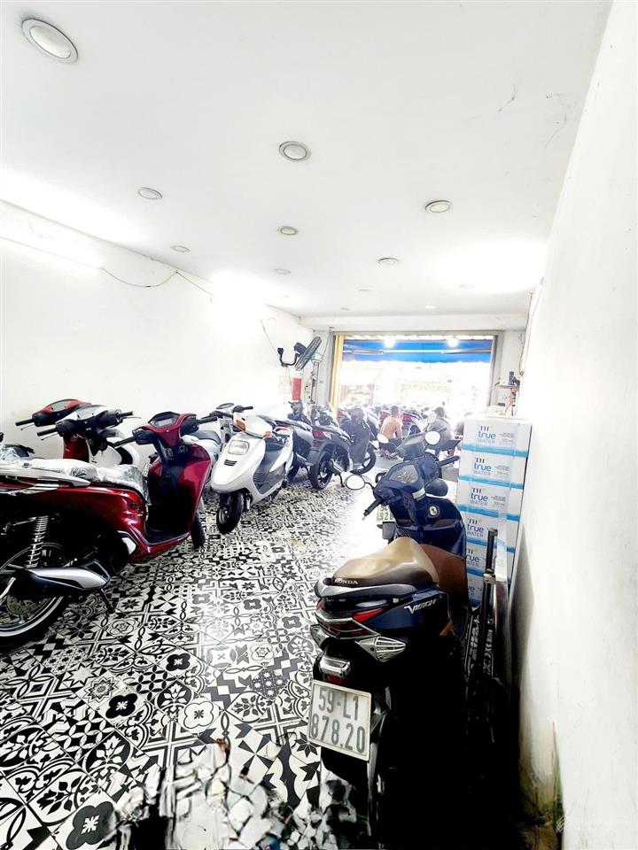 Bán nhà mặt tiền đường dạ nam , phường 3 quận 8, 2 lầu , 67m2 chỉ 15,5 tỷ