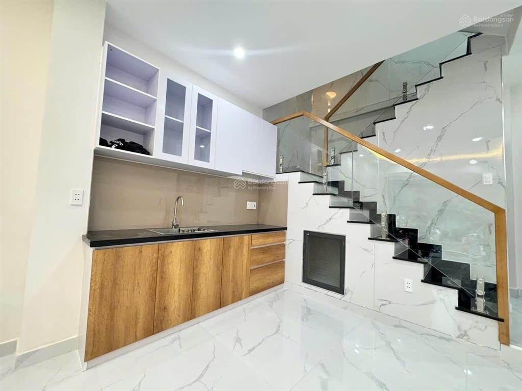 Bán nhà mặt tiền đường ba đình quận 8 2 lầu, 42m2 chỉ 7,5 tỷ