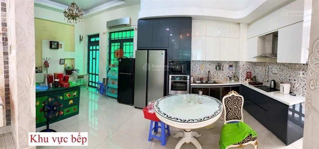 Bán biệt thự sân vườn kdc trung sơn, bình hưng bình chánh, 3 lầu 200m2 chỉ 34,5 tỷ