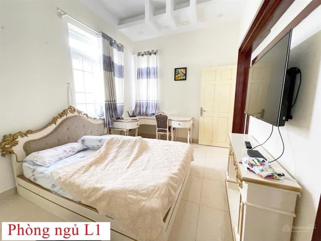 Bán biệt thự sân vườn kdc trung sơn, bình hưng bình chánh, 3 lầu 200m2 chỉ 34,5 tỷ