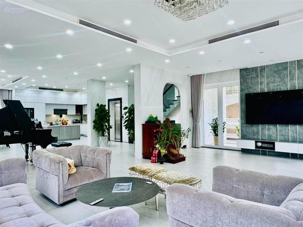 Bán biệt thự đơn lập cytylan nguyễn thị thập q7, hầm, 4 lầu, 370m2 chỉ 88 tỷ
