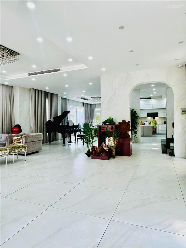 Bán biệt thự đơn lập cytylan nguyễn thị thập q7, hầm, 4 lầu, 370m2 chỉ 88 tỷ