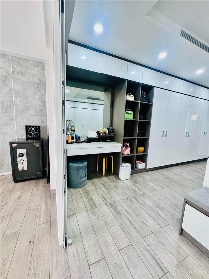 Bán biệt thự đơn lập cytylan nguyễn thị thập q7, hầm, 4 lầu, 370m2 chỉ 88 tỷ