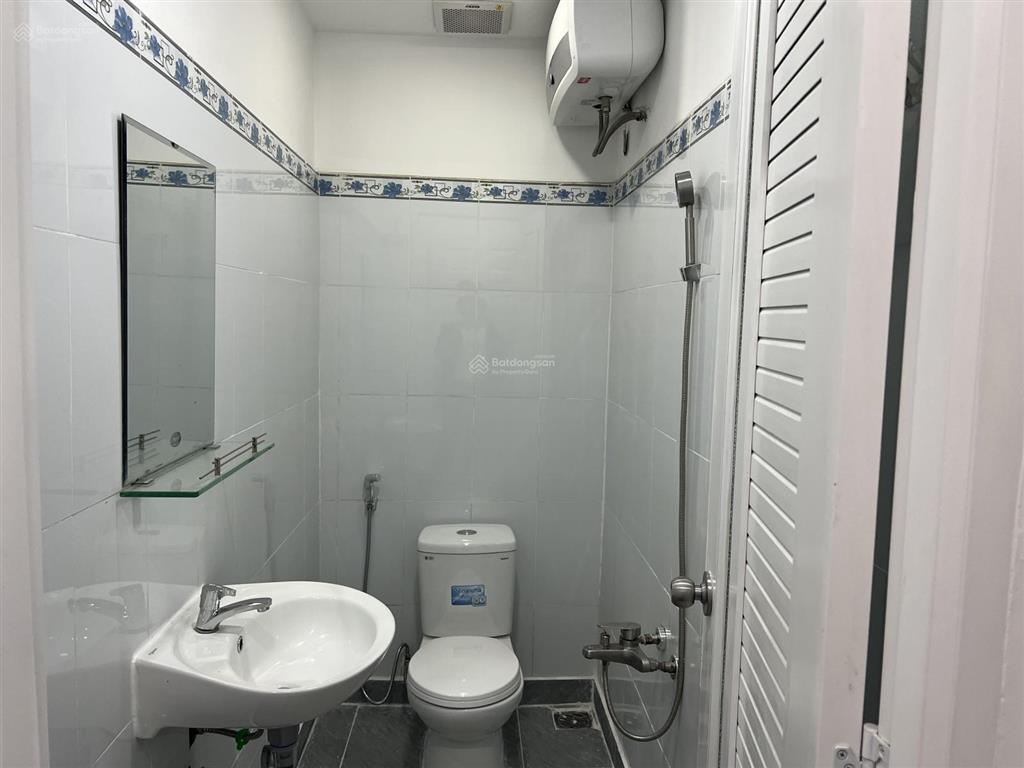 Bán nhà 4 tầng, 4pn 5wc, dt 50m2, đào tông nguyên, nhà bè chỉ 6,25 tỷ