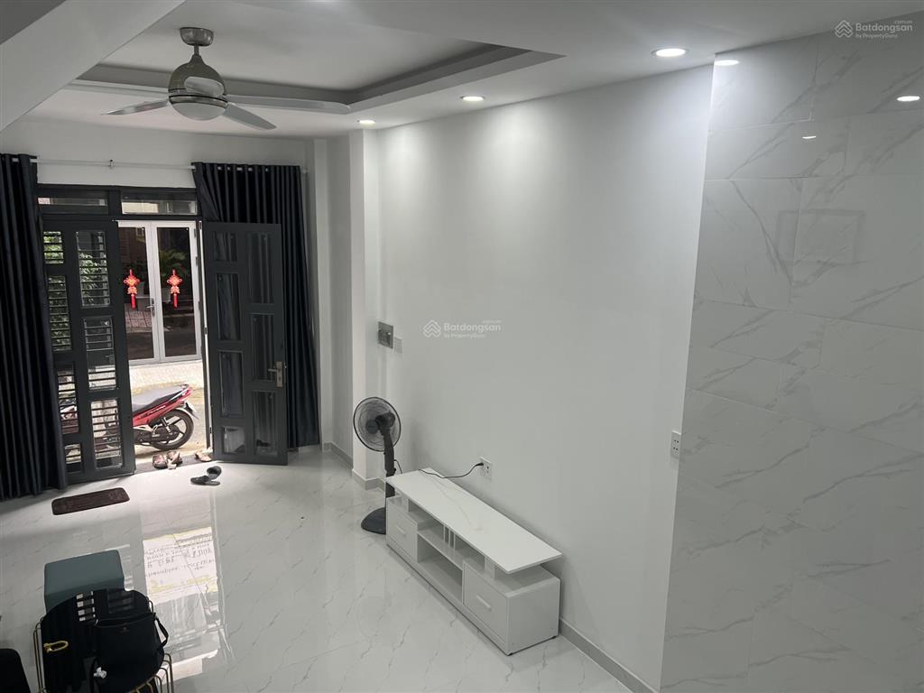 Bán nhà 4 tầng, 4pn 5wc, dt 50m2, đào tông nguyên, nhà bè chỉ 6,25 tỷ