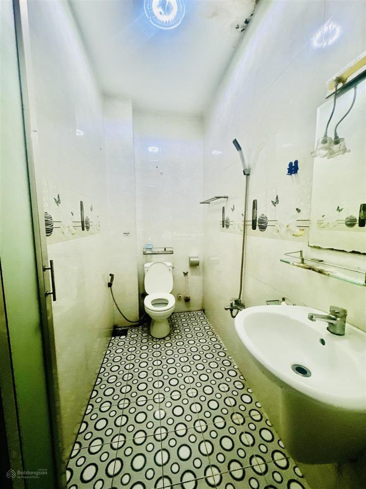 Bán nhà 4 lầu , 4pn đường âu dương lân, phường 3 quận 8 , 49m2 chỉ 7,4 tỷ