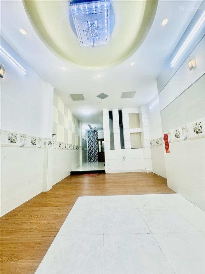 Bán nhà 4 lầu , 4pn đường âu dương lân, phường 3 quận 8 , 49m2 chỉ 7,4 tỷ