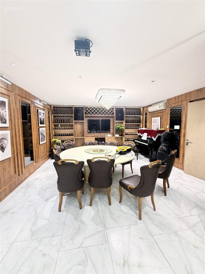 Bán biệt thự thạnh xuân quận 12, 484m2 ngang 24m, hầm, 4 lầu, 7pn chỉ 40 tỷ