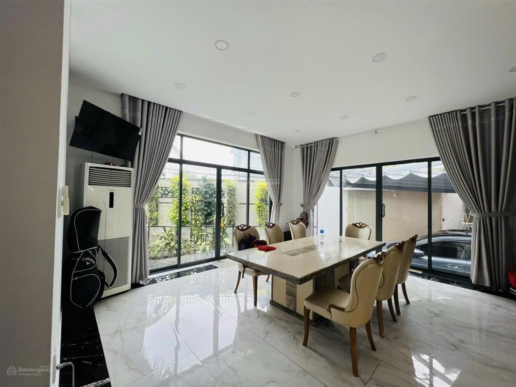 Bán biệt thự thạnh xuân quận 12, 484m2 ngang 24m, hầm, 4 lầu, 7pn chỉ 40 tỷ