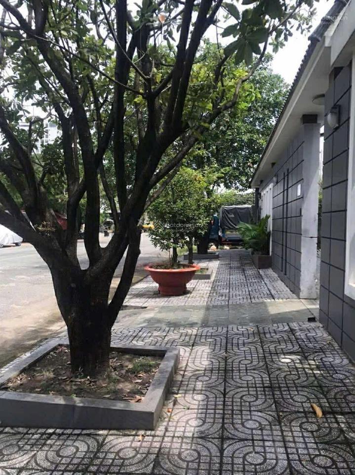 Bán biệt thự thạnh xuân, quận 12, 4 tầng, dt 600m2, ngang 25m chỉ 33,5 tỷ