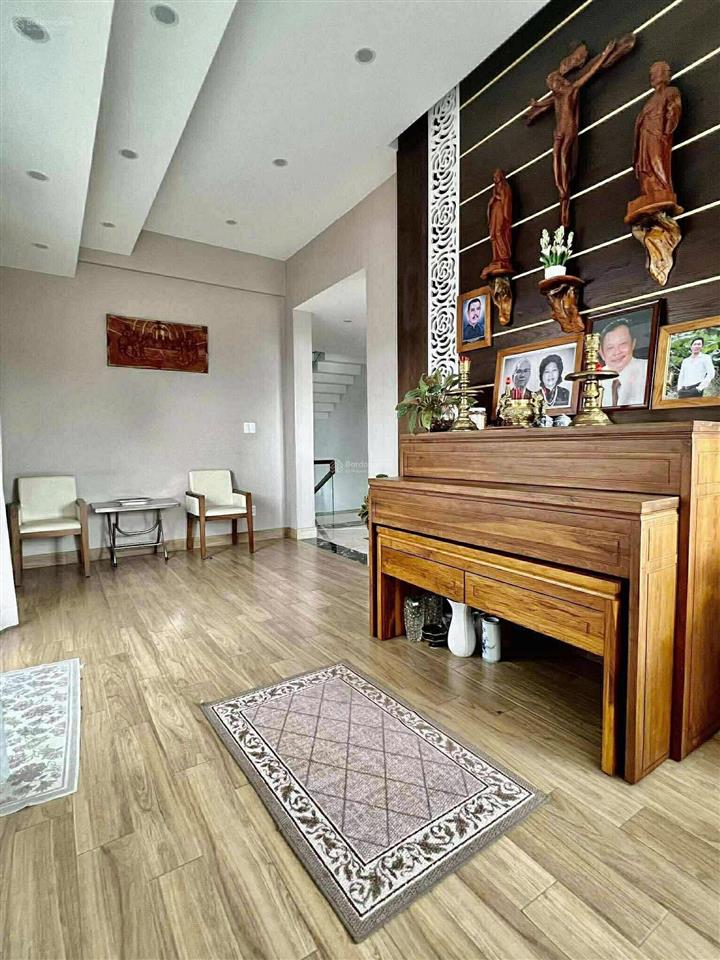 Bán biệt thự thạnh xuân, quận 12, 4 tầng, dt 600m2, ngang 25m chỉ 33,5 tỷ