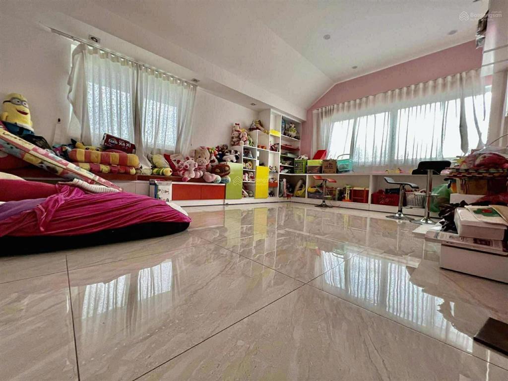 Bán biệt thự thạnh xuân, quận 12, 4 tầng, dt 600m2, ngang 25m chỉ 33,5 tỷ