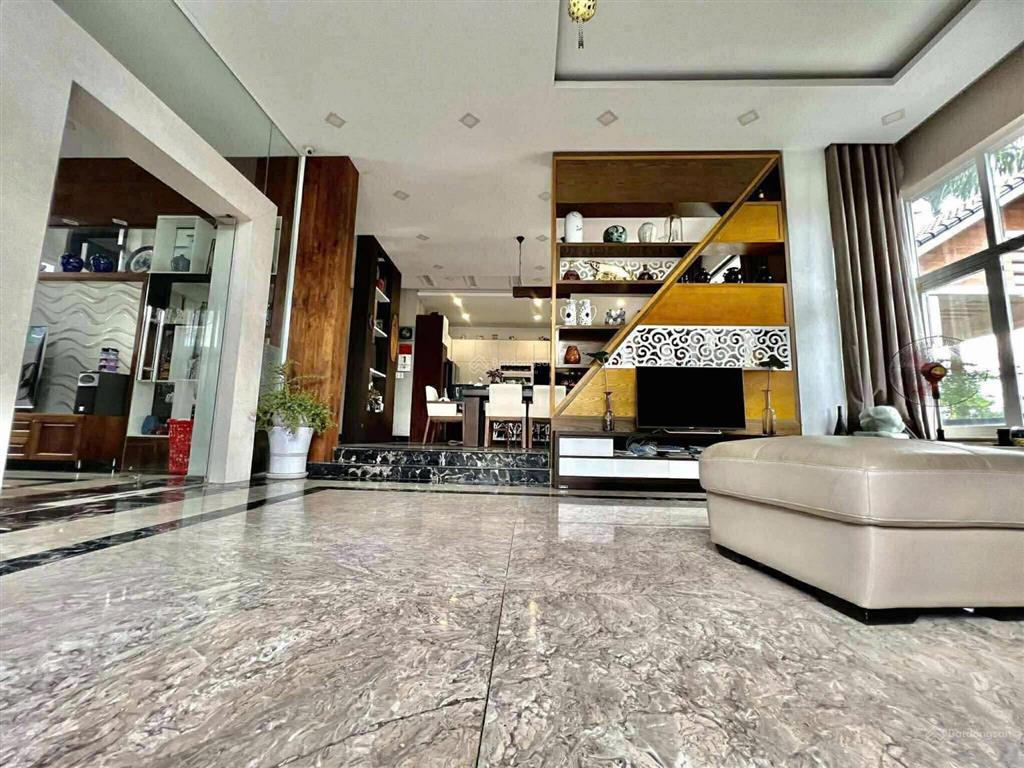 Bán biệt thự thạnh xuân, quận 12, 4 tầng, dt 600m2, ngang 25m chỉ 33,5 tỷ