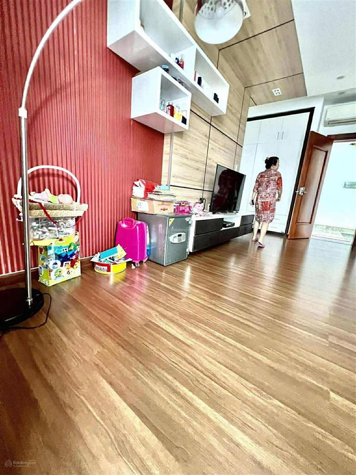 Bán biệt thự thạnh xuân, quận 12, 4 tầng, dt 600m2, ngang 25m chỉ 33,5 tỷ