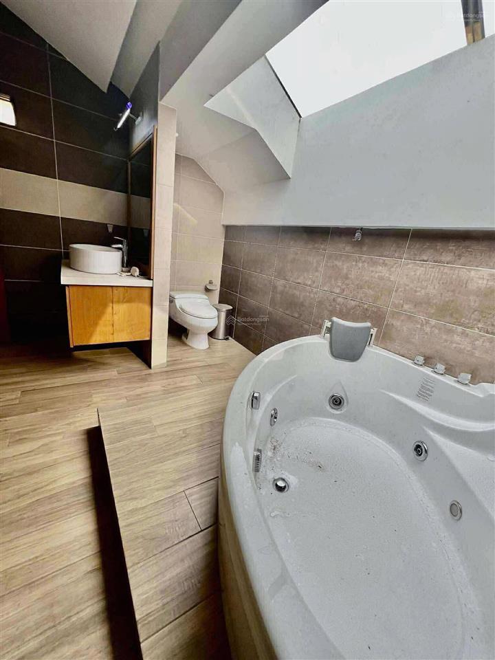 Bán biệt thự thạnh xuân, quận 12, 4 tầng, dt 600m2, ngang 25m chỉ 33,5 tỷ