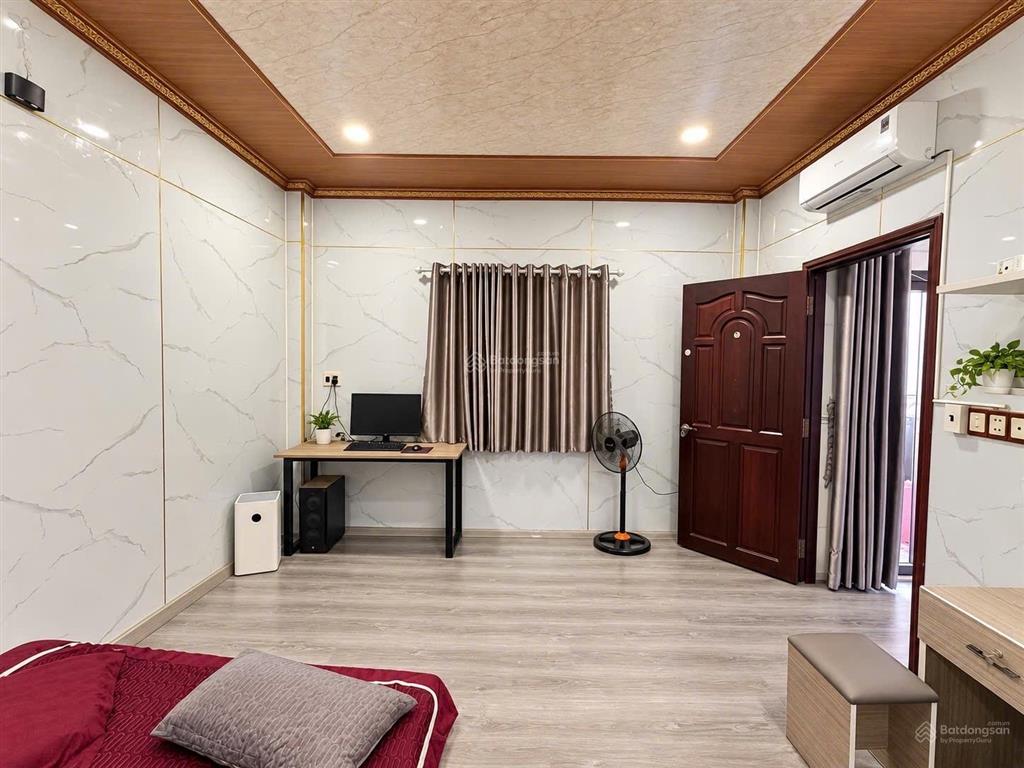 Bán nhà hxh lê thành phương, phường 15 quận 8 , 3 lầu, 73m2 chỉ 6,9 tỷ