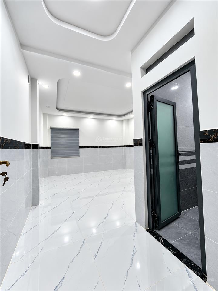 Bán nhà hxh tây lân, bình tân, 4 lầu, thang máy, 6pn, 5wc, 123m2 chỉ 7,6 tỷ