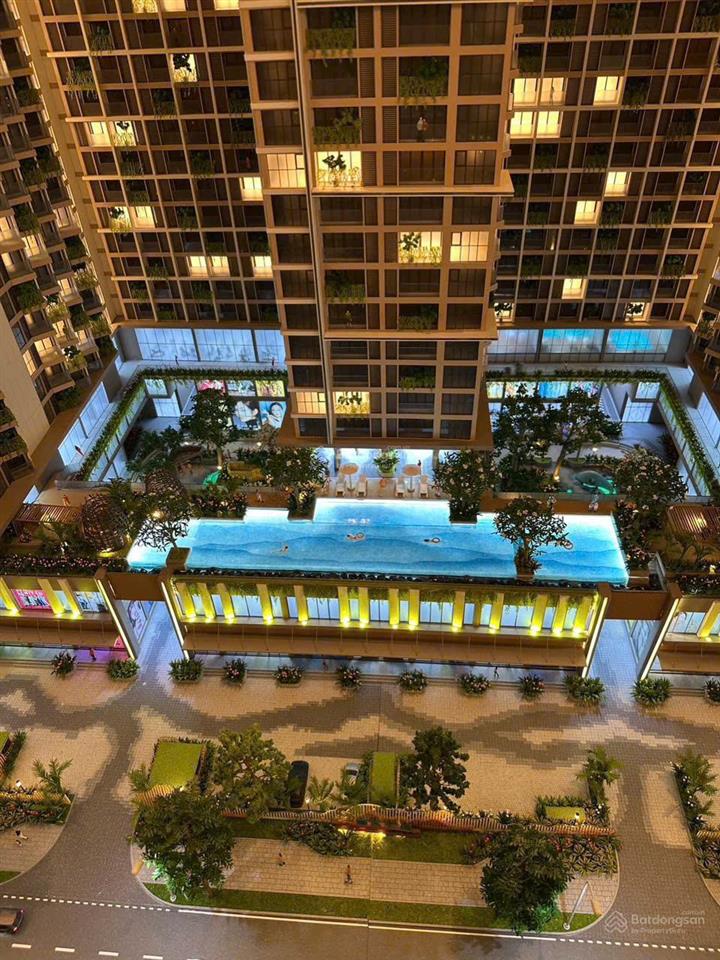 Hàng cđt skym studio 39m2 giá 1,9 tỷ quỹ ngoại giao vip  0355 853 ***