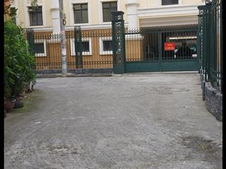 Cho thuê nhà 5 tầng, 10m mặt tiền tại ngõ 130 hồ tùng mậu, mai dịch, cầu giấy