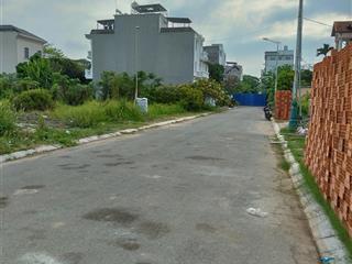 Bán đất khu thủ thiêm villa, diện tích 12,4x27,2 giá 150tr/m