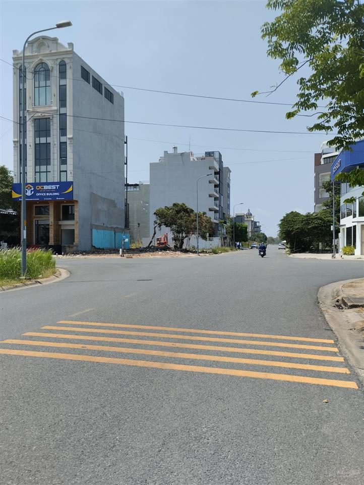 Cho thuê đất góc 2 mặt tiền đường nguyễn văn kỉnh, 10x20m, giá 35 tr/th