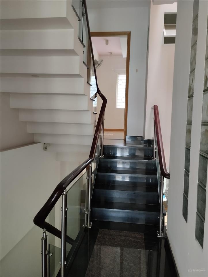 Cho thuê nhà đường số 27a khu an phú an khánh quận 2, 4x20, hầm trệt 2 lầu sân thượng, giá 40tr/th