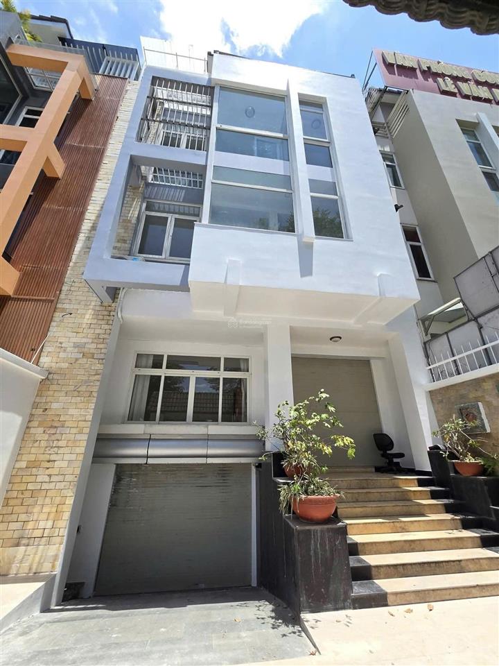 Cho thuê nhà mặt tiền đường trương văn bang, 8x20, hầm trệt 2 lầu sân thượng, giá 75tr/th