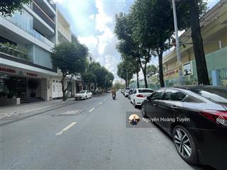 Mới xuất hiện ! nhà thạch thị thanh,tân định, q1. dt 3,9 x 18mcn 70m2 ctxd 6 tầng.chỉ 16,9 tỷ tl