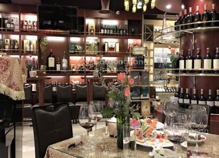 Cho thuê mặt bằng f&b  nhà hàng  café | lô góc ngã ba nguyên hồng