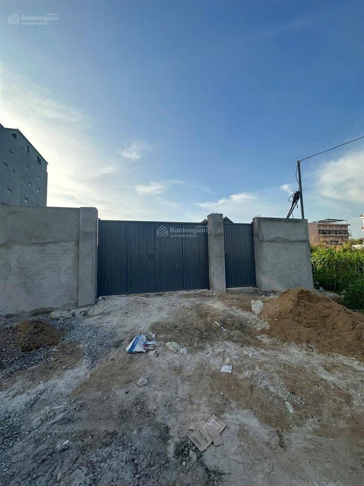 Cho thuê 300m2 (10x30m) kdc long hậu 3 gần kcn long hậu   ngay 0932 666 *** (em hải)