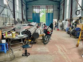 Bán nhà xưởng kcn long hậu diện tích 255m2 cao 9m đã có điện 3 pha, giảm giá 6,2 tỷ sổ hồng riêng