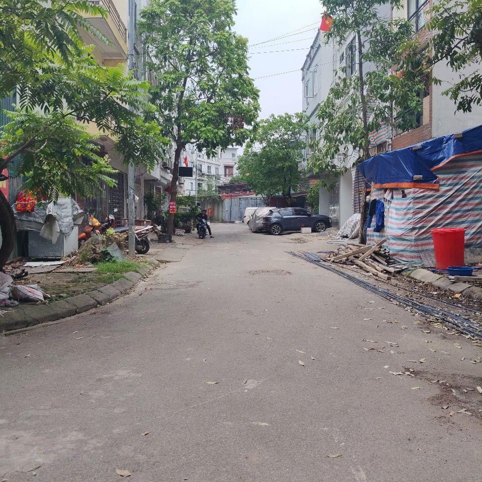 Lô Góc XaLa, Phùng Hưng 62m mt22m vỉa hè ô tô tránh vào nhà an sinh cực đỉnh, kinh doanh
